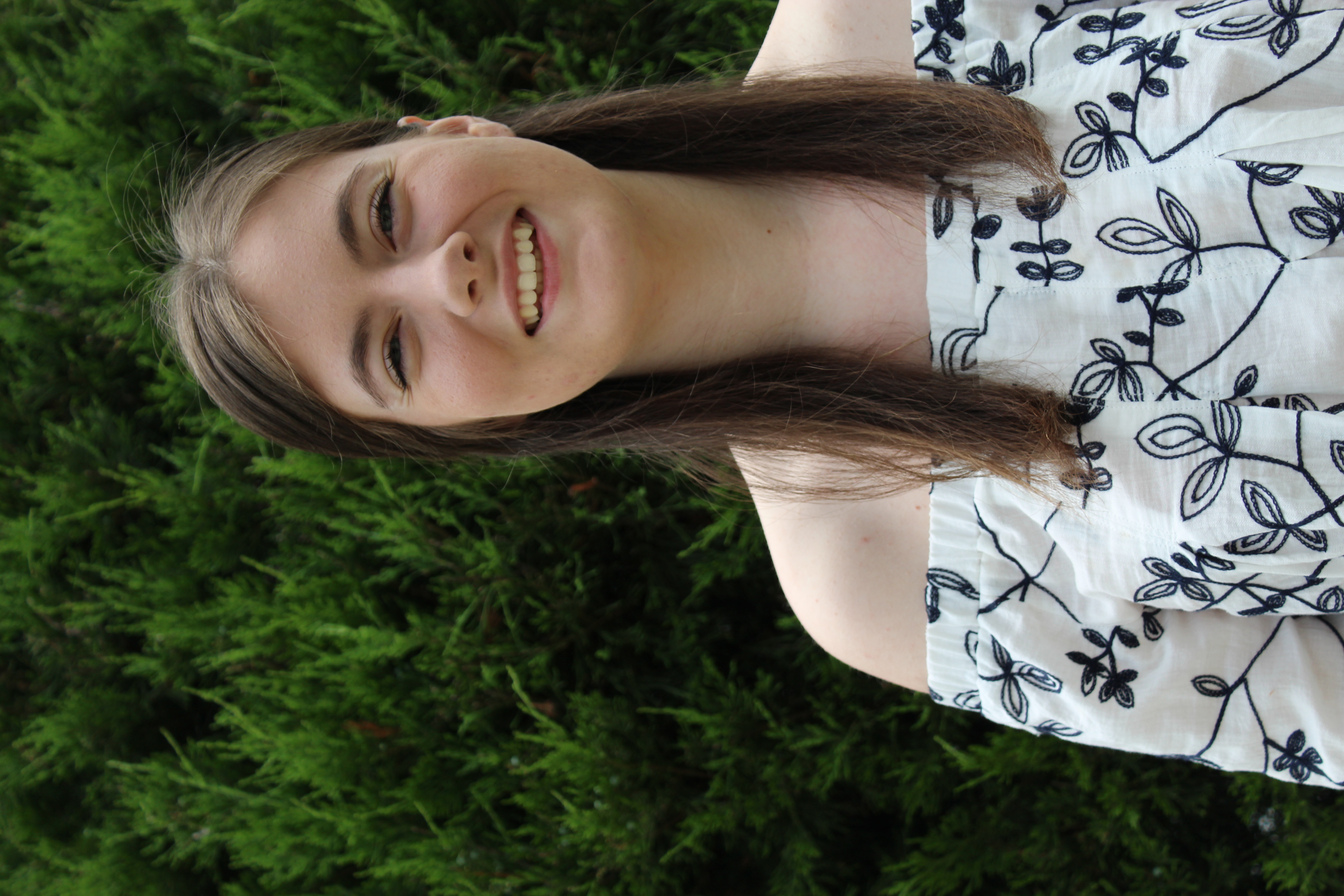 Me!>

</div>
<!--<div style=
